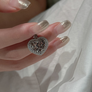 Pendentif Cœur en Argent Pur S925 Effet Glace Brisée, Design Vintage Original, Bijou Léger en Or Rose avec Motif Cœur - Product Image 2