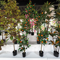 Nouveaux arrivages d'arbres artificiels à fleurs et fruits, plantes artificielles avec pot en plastique pour la décoration de la maison et des restaurants