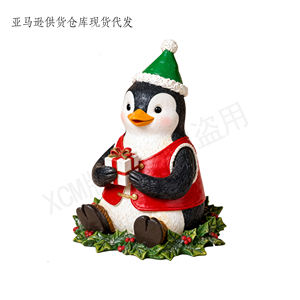 Figura Decorativa Personalizada de Pingüino con Chaleco Rojo, Gorro de Santa Verde, Base de Bayas de Acebo y Caja de Regalo para Decoración del Hogar - Product Image 4