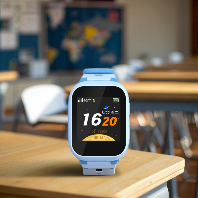 Children's IP68 Tracker SOS Alarm Customizable Smartwatch for Campuses People Tracking Remote Monitoring Device Answer Call