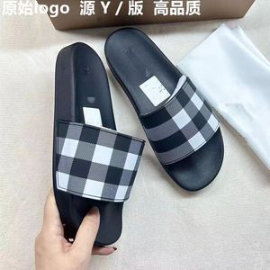 <span class=keywords><strong>Sandales</strong></span> et Claquettes de Luxe Noires pour Hommes – Idéales pour la Plage – Vente en Gros Directe Usine - Product Image 3