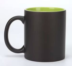 Mug magique en céramique noir mat de 11 oz, changeant de couleur à l'eau chaude, pour sublimation, avec intérieur coloré - Product Image 2