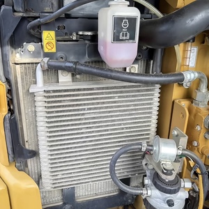 Mini-excavatrice sur chenilles hydraulique CAT 303C CR d'occasion, 3 tonnes, ultra-compacte, faible nombre d'heures de fonctionnement, petite micro-pelle, d'origine américaine - Product Image 5