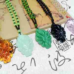 สร้อยคอจี้รูปจิ้งจอกเก้าหางสไตล์จีนโบราณ ทำจากหยกและแคลซิโดนี - Product Image 1