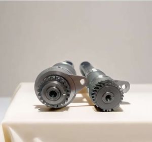 Venta directa de la <span class=keywords><strong>empresa</strong></span> para Tiguan 2,0 T EA888 Auto Engine Systems Eje de equilibrio Árboles de levas y casquillos de cojinete Modelo 06H198205B - Product Image 1