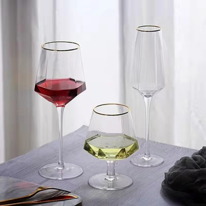 Set di 6 Bicchieri da Vino in Cristallo Esagonale Ambrato Rosa Senza Piombo con Bordo Dorato e Texture Martellata, Set di Bicchieri Highball per <span class=keywords><strong>Acqua</strong></span> di Lusso Minimalista - Product Image 4