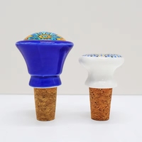 Tapones de corcho de madera para botellas de licor, whisky, vino, y otras bebidas espirituosas, con diseños de paisajes, animales y la luna, ideales para charcutería y recuerdos.
