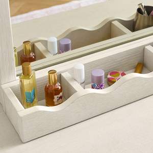 Coiffeuse en bois blanc festonné avec miroir semi-circulaire et tiroirs pour chambre à coucher - Product Image 5