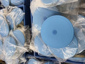 Diffuseur à disque à bulles fines en silicone sphérique de 300 mm (12 po) avec membrane microporeuse pour le traitement des eaux usées - Product Image 3