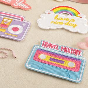 Patch brodé thermocollant rose en forme de bande radio arc-en-ciel pour vêtements, sacs et décoration de jeans - Product Image 4