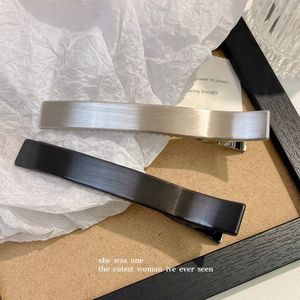 12 सेमी कस्टम लोगो धातु डकबिल बालों की पकड़ हेयरड्रेसिंग मेकअप सेक्शन सैलून धातु अल्लिगेटर बतख फ्लैट बाल क्लिप - Product Image 2