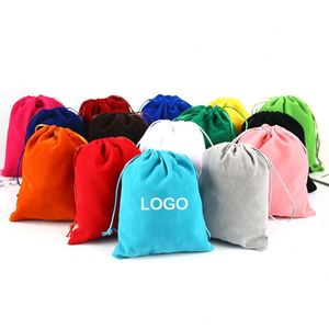 Pochette en flanelle beige de luxe de taille moyenne avec cordon de serrage, emballage cadeau pour bijoux, sac en velours avec logo personnalisé pour bijoux - Product Image 1