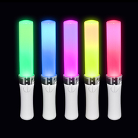 Parfait pour les raves et les clubs Light up Multi Color Led Foam Stick Wands Rave Cheer Batons Rechargeable Lamp Tube