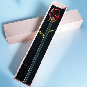 Rosa in Cristallo Fatta a Mano con Stelo Lungo e <span class=keywords><strong>Foglie</strong></span> Verdi Dorate <span class=keywords><strong>per</strong></span> Ringraziamento, San Valentino, Festa della Mamma, Decorazione Casa, Confezione Regalo - Product Image 4