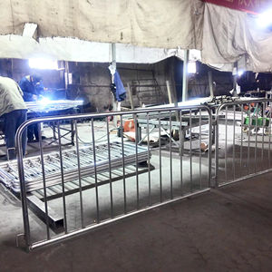 Barrière de clôture de contrôle des foules pour piétons de route de circulation temporaire enduite de poudre de haute qualité pour la construction - Product Image 3