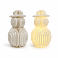 Bonhomme de neige en papier nid d'abeille 3D pliable sur mesure OEM 38x59cm avec chapeau haut de forme, centre de table ou de sol, accessoires de fête, direct usine
