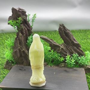 Venta al por mayor 10cm Piedra Natural Decoración Semipreciosa Tallada Artesanía Virgen María Energía Cristal - Product Image 2