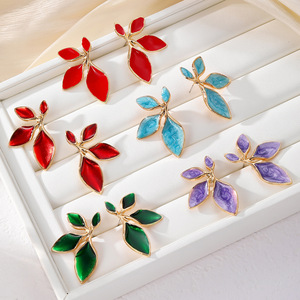 Fashionable Leaf Clip-on <b>Earrings</b> Zinc Alloy <b>Red</b> Green Blue Purple Party Women's Jewelry - Product Image 1