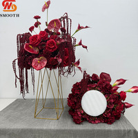 Boule de fleurs artificielles rouge élégante et lisse pour centre de table de mariage et arrangements floraux