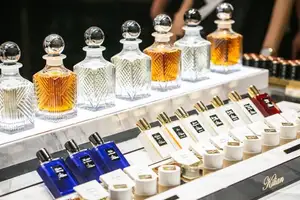 Prezzo all'ingrosso di fabbrica profumo di olio profumato al muschio profumo di olio essenziale olio di muschio di ambra