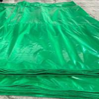 Bâche PE Bleue et Blanche Imperméable 110gsm 120gsm en Tissu Enduit pour Poulaillers, Camions et Tentes