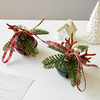 Clochette de Noël rustique en métal brodée à la main avec motif de bois de renne, à suspendre à l'arbre, décoration de Noël
