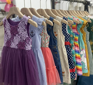 Vestido de Verano Transpirable para Niñas, Estilos Variados Disponibles, Mezcla Aleatoria de Vestidos Casuales de Color Sólido Estilo Princesa - Product Image 3