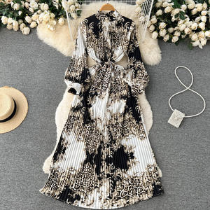 Robe plissée à manches longues imprimée indéfinie hiver automne femmes style de vacances robe plissée A-ligne - Product Image 3