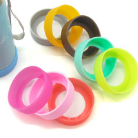 Bouteille d'eau en silicone personnalisée botte large bouteille souple fond en silicone étui de protection bouteille d'eau bottes flexibles