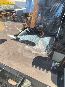 Excavatrice sur chenilles Sany SY75C d'occasion de 7 tonnes, très demandée, en parfait état, avec pompe, boîte de vitesses et moteur Komatsu Caterpillar KOMATGPX - Product Image 2
