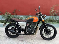 Scrambler 400 classique : Moto à essence d'occasion monocylindre refroidie par huile avec ABS