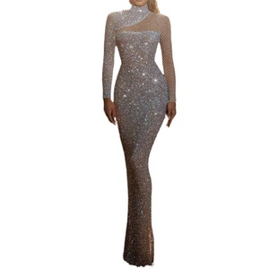 Robe de bal longue coupe trapèze avec appliques, élégante, de luxe, sur mesure, col montant, ornée de strass, pour soirée - Product Image 1