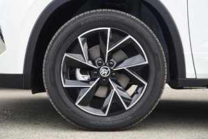 <span class=keywords><strong>Skoda</strong></span> <span class=keywords><strong>Kamiq</strong></span> Gt Vehículos de gasolina baratos Uso Coches VW Suv 5 Asientos Alta velocidad 178 km/h Coche familiar Coche nuevo - Product Image 4