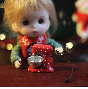 Nuevo estilo de Navidad estilo rojo Mini mezclador miniatura casa de muñecas mezclador cocina Diy juguete resina artesanía muñeca Accesorios - Product Image 4