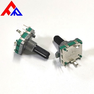 Codificador Incremental PEC16 de Larga Duración, Eje Aislado de 15.6 mm con Comunicación RS-485 y Vida Útil de 30000 Ciclos - Product Image 3