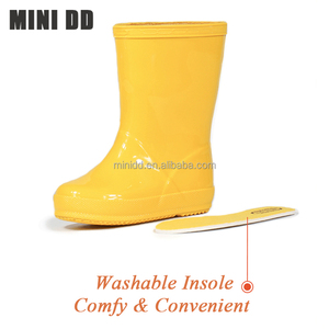 Stivali da Pioggia Personalizzati per Bambine in Plastica Lucida, Scarpe Impermeabili Invernali per Bambini, Graziosi Stivali da Principessa per Esterni - Product Image 3