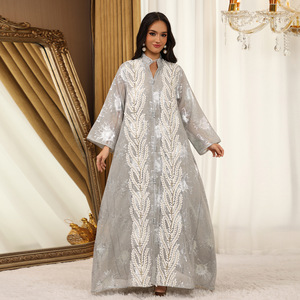 Abaya de luxe en maille brodée à feuille d'argent pour femme, élégante robe musulmane modeste style Dubaï, Kaftan, Robe longue pull-over 2026, Vente en gros - Product Image 4