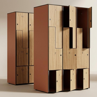 Casier compact en stratifié haute qualité Brikley, étanche, ignifuge, avec serrure à code, casier HPL pour salle de sport dans un club de golf