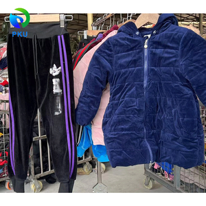 Ropa Infantil de Terciopelo Dorado Grado B PKU, Mezcla de Poliéster/Algodón, Venta al por Mayor de Ropa Usada de Invierno de <span class=keywords><strong>Segunda</strong></span> <span class=keywords><strong>Mano</strong></span> de Tienda China - Product Image 5