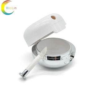 Lip Flip Box Hot Sale 13g Empty Lip Balm Jar Flip Box With Brush Labial Membrane Plastic Package Box Lip Scrub Jar Lip Balm Container