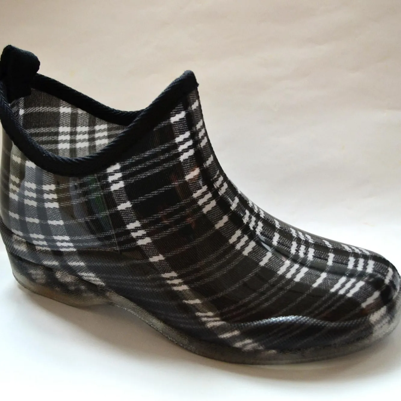 Wholesale Short Gumboot Waterproof PVC Antislip Women Ankle Rain Shoes Chelsea Boots Ladies