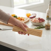 Brochettes de barbecue en bambou naturel de qualité alimentaire, pointues, biodégradables, portables, pour grillades au charbon de bois, fabriquées en Chine
