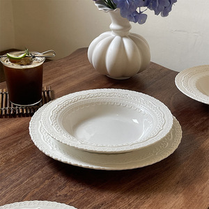 Platos de cena de cerámica en <span class=keywords><strong>relieve</strong></span> blanco, <span class=keywords><strong>vajilla</strong></span> de sopa de porcelana en <span class=keywords><strong>relieve</strong></span> francés, <span class=keywords><strong>vajilla</strong></span> de cerámica de lujo - Product Image 2
