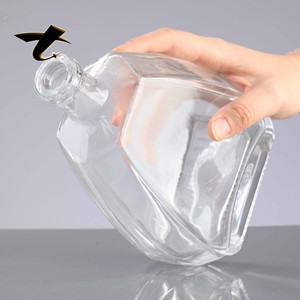 Botellas de Vidrio Cuadradas Premium de 750 ml con Sello de Corcho, Acabado Esmerilado Personalizado, Envase Decorativo para <span class=keywords><strong>Ron</strong></span>, Ginebra y Tequila - Product Image 5