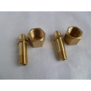 Adaptateur de régulateur de pression de débitmètre de bouteille d'oxygène G5/8 à 14*1.5 avec connecteur NPT1/4 - Product Image 1