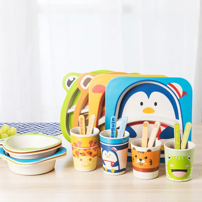 Cartone animato in fibra di bambù per bambini diviso piatto tazza ciotola forchetta e cucchiaio set di stoviglie di bambù piatto per bambini
