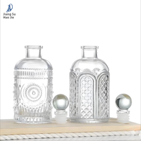 Diffuseur d'ambiance cylindrique nordique personnalisé 200 ml avec bouteille en verre, bâtonnets en rotin et bouchon en caoutchouc, emballé en boîtes