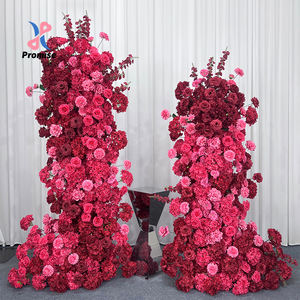 ซุ้มดอกไม้ประดิษฐ์ทำมือจากผ้าไหมเทียมสีแดง รูปแบบดอกกุหลาบและไฮเดรนเยีย  ตกแต่งฉากหลังงานแต่งงานสุดหรู เป็นมิตรกับสิ่งแวดล้อม - Product Image 1