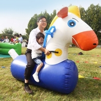 Poney gonflable de jouet de cheval de course de derby de cheval gonflable personnalisé de haute qualité pour adulte