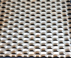 Panneau en maille métallique perforée couleur or, tôle soudée et expansée pour la protection des façades murales, cloisons décoratives et plafonds - Product Image 5